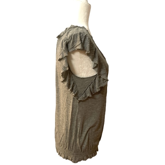 Women’s Ruffled Shirt - Picture 9 of 9